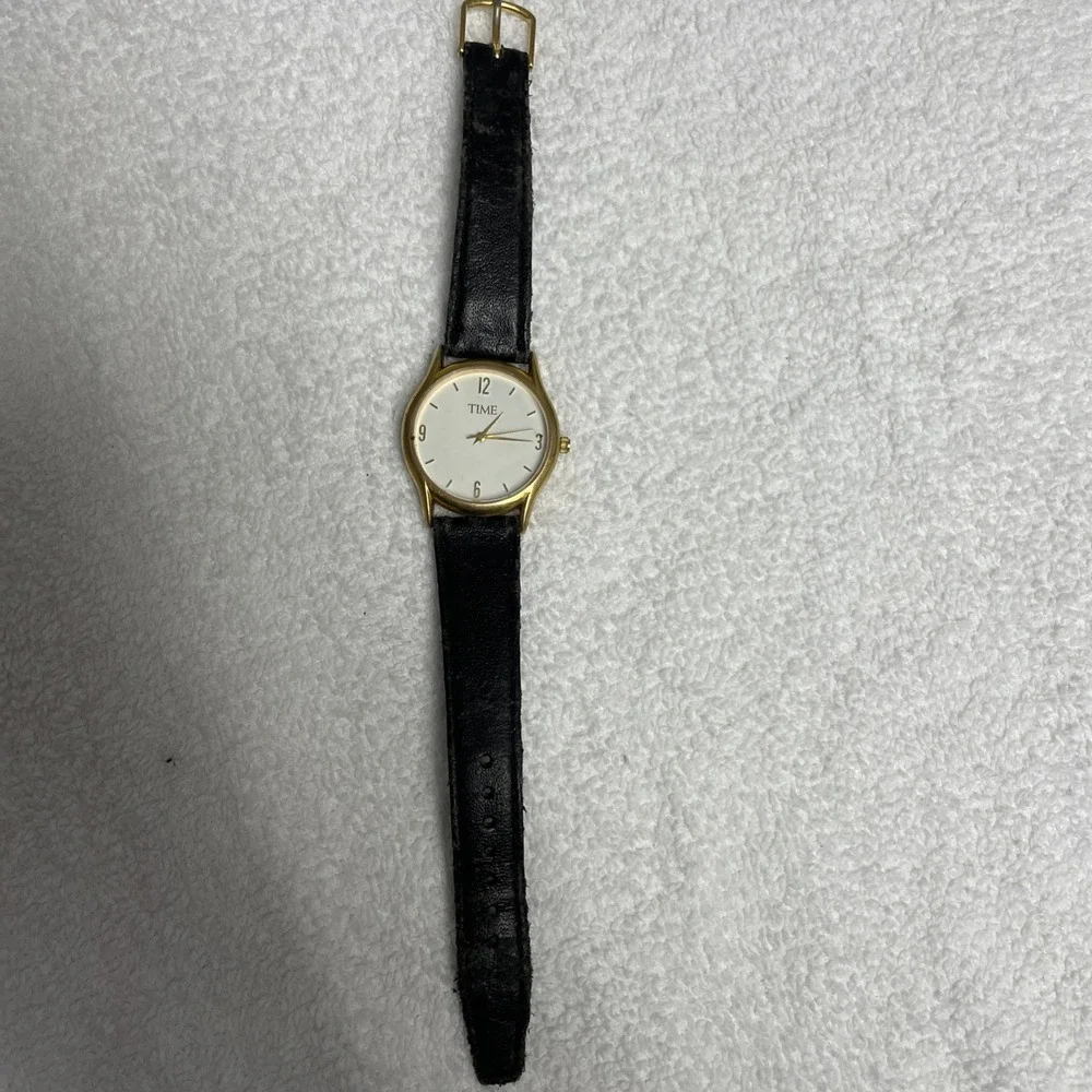 Vintage Mens Time Dressy Gold Tone Black Leather Strap Analog Quartz Watch #7